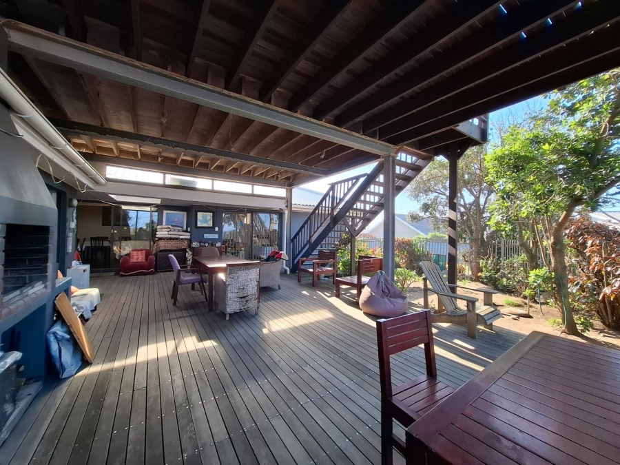 7 Bedroom Property for Sale in Gonubie Eastern Cape